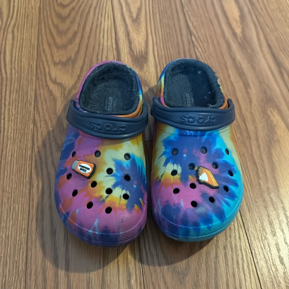 Crocs with fuzzy inside